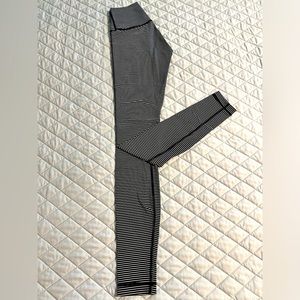 Lululemon Wunder Under Pinstripe 28” Leggings